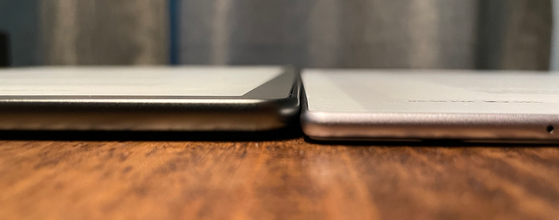 Kindle Scribe (left) vs Boox Go 10.3 (right)